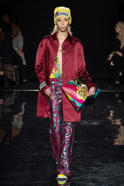 Look 43